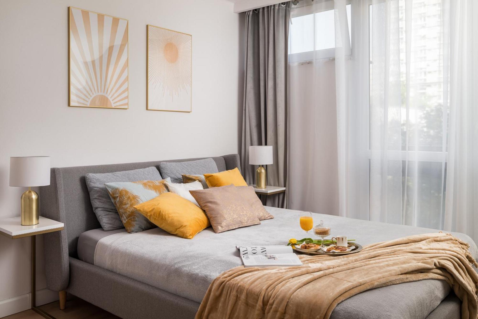 Gold Premium Central Suite 950 M To Central Station Parking Варшава Екстериор снимка
