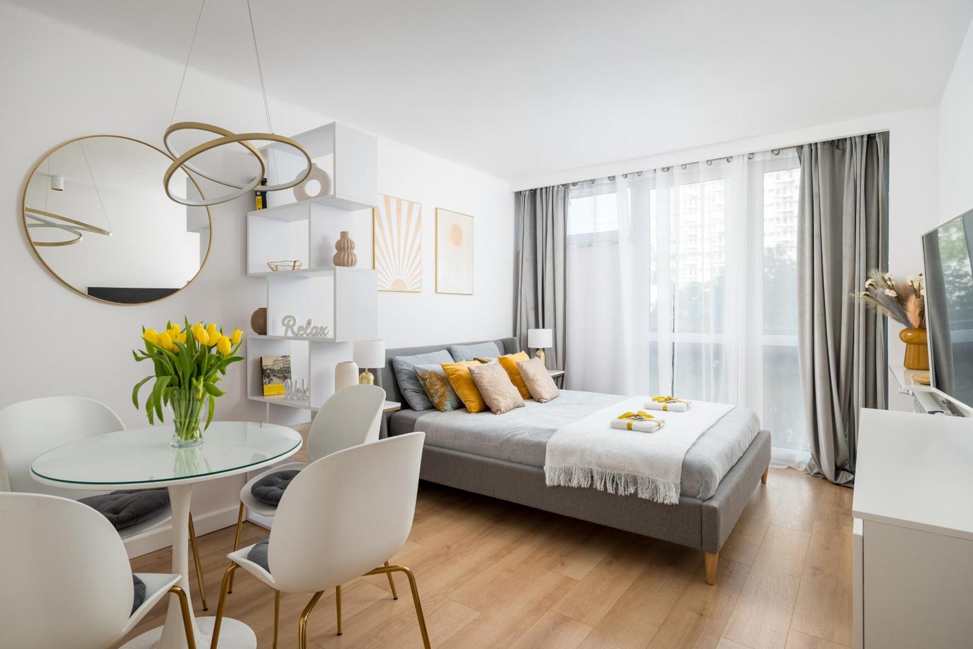 Gold Premium Central Suite 950 M To Central Station Parking Варшава Екстериор снимка