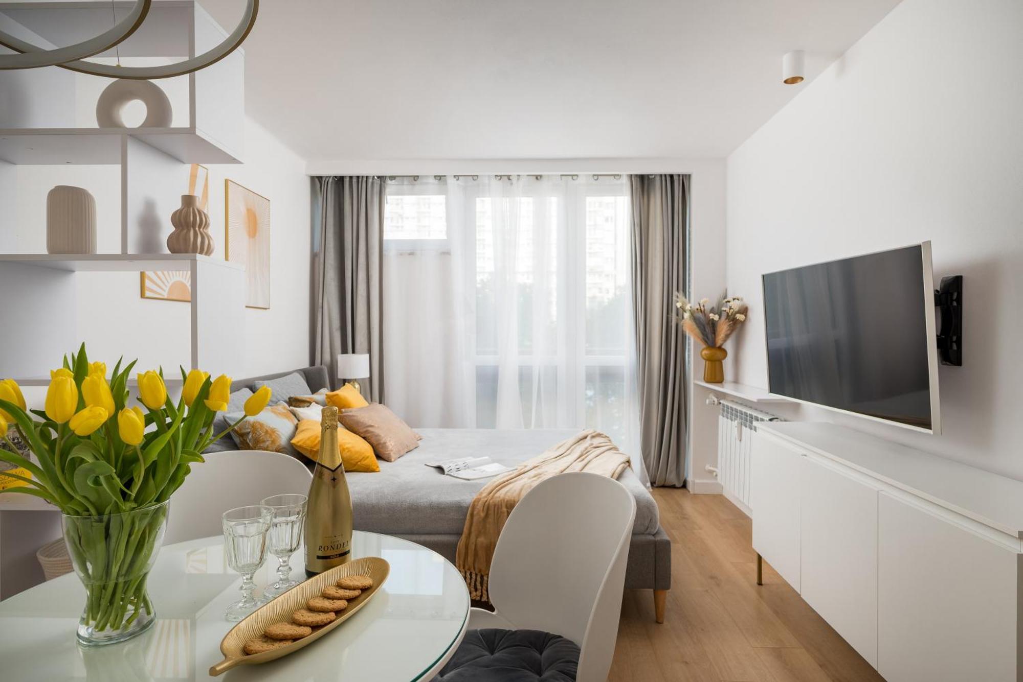 Gold Premium Central Suite 950 M To Central Station Parking Варшава Екстериор снимка